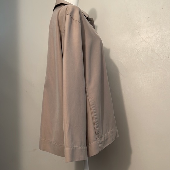 In Focus rayon blend button up, jacket, beige size medium (23-121) - Picture 4 of 11